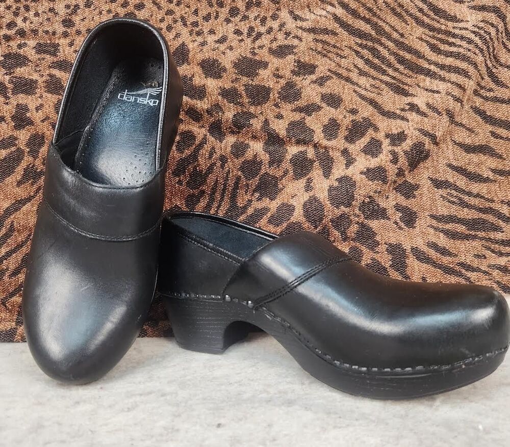 Dansko Women's Pro XP Clogs Size 39 Size 8.5-9.0  Floral  Boho Hippe Nurse Shoes